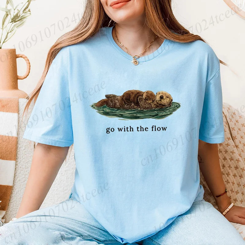 Go with The Flow Shirt,Cute Otter Print Women's T-Shirts,Sea Otter Lover Gift,Vintage Nature Graphic T-shirt,Ocean Life Tees