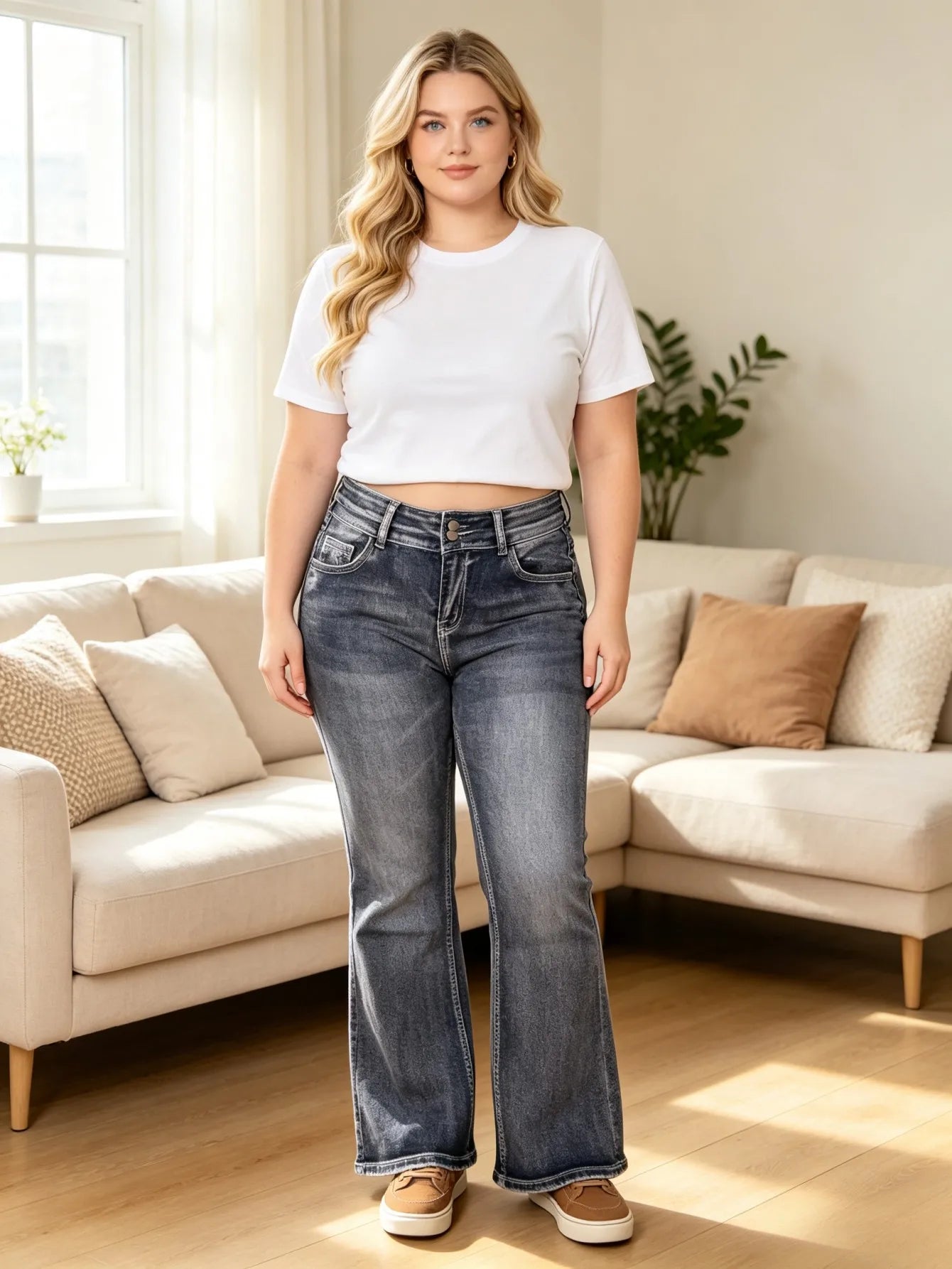 【HME】Jeans | Discover the perfect blend of edge and elegance in these embroidered denim pants, designed with a chain waist detail to accentuate your curves.