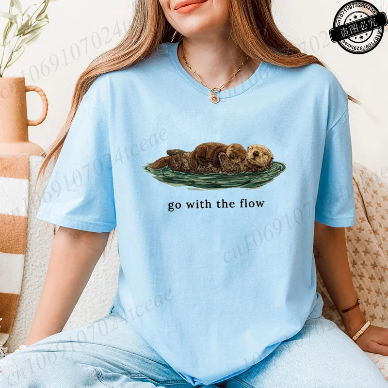 Go with The Flow Shirt,Cute Otter Print Women's T-Shirts,Sea Otter Lover Gift,Vintage Nature Graphic T-shirt,Ocean Life Tees